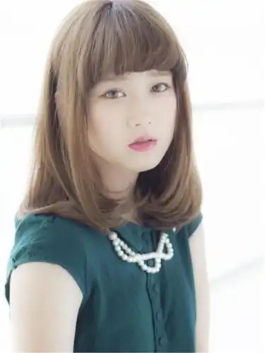 身高不足155的女生,尽量少剪这4种"发型",不然显矮不说还伤发