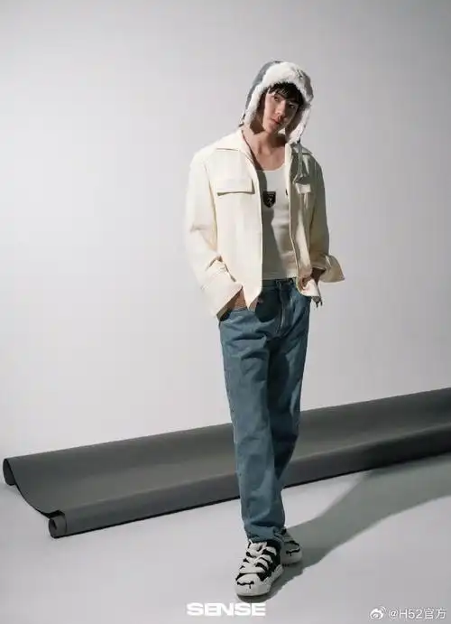 吴世勋sense冬日浪漫大片##h52奶油鞋##h52奶油鞋##h52##吴世勋##吴