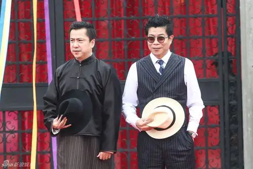 组图:冯小刚电影公社 吴亦凡军装look玩变装_高清图集_新浪网