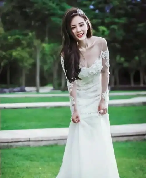 太美了吧#杨幂#宝藏女孩杨幂#婚纱照#理想型身材