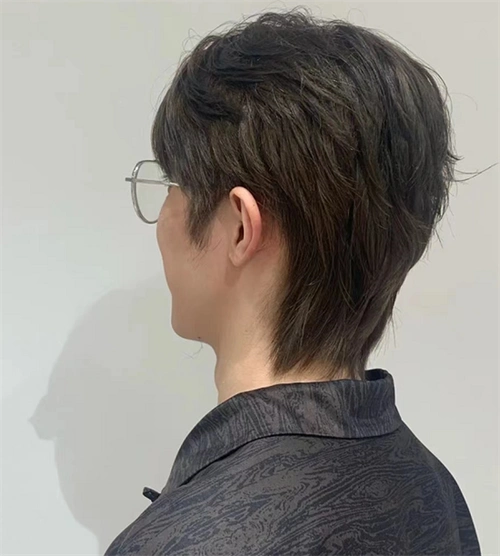 人气狼尾鲻鱼头 痞帅发型显脸小