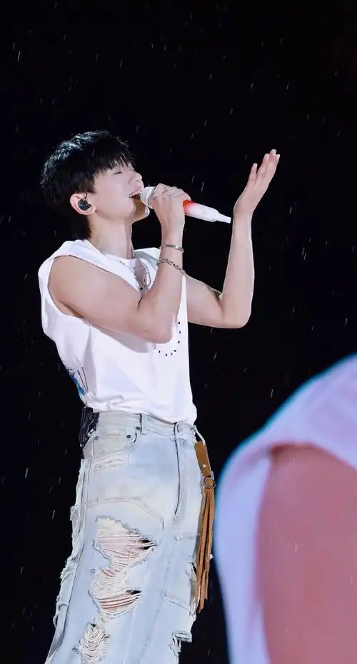 张杰未live巡回演唱会##张杰未live开往1982巡回演唱