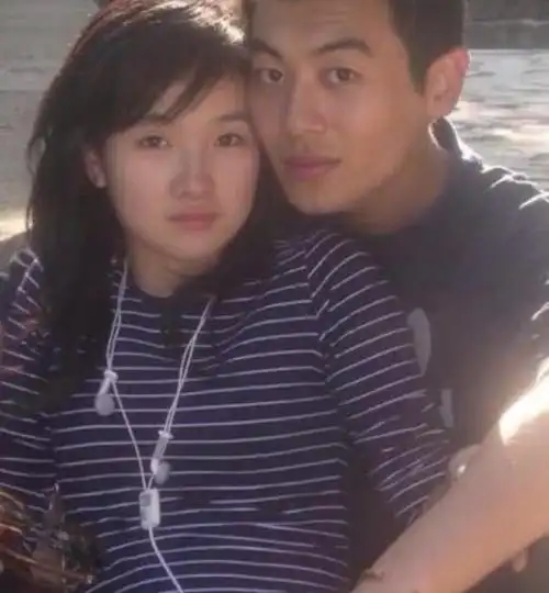 硬汉男神朱亚文的成名往事,和他爱过的2个重要女人