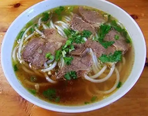 越南美食之牛肉汤粉