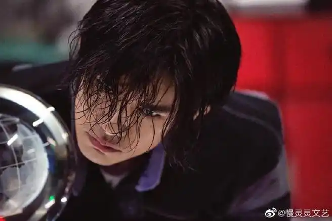 易烊千玺卷刘海##易烊千玺羊毛卷刘海