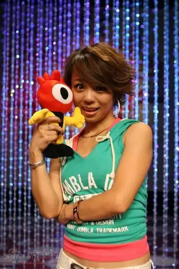 新浪娱乐讯 6月9日晚,2009快乐女声进行了全国300强突围赛第一场