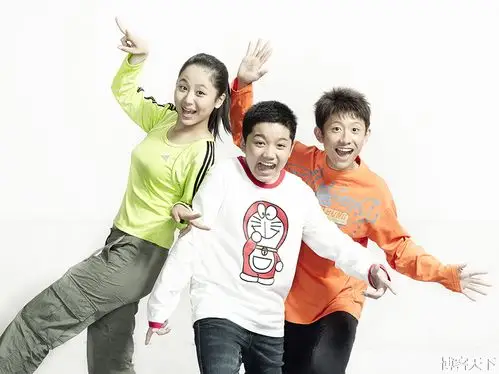 情景喜剧《家有儿女》中的三个小演员杨紫,尤浩然,张一山