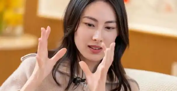 这次要给大家说说娱乐圈的八卦新闻,主角是我们的知名女星梁洛施哦!