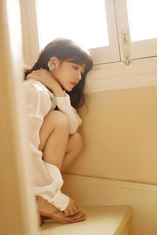 赖美云 高跟凉鞋美jio__财经头条