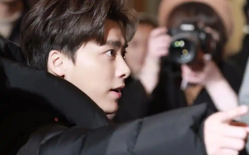 【李易峰】【高清饭拍】电视剧《我在北京等你》/《在纽约》媒体探班