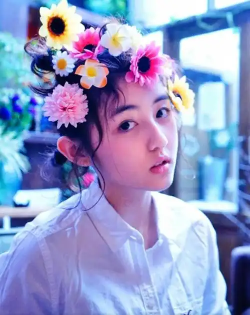 张子枫个人资料哪里人简介身高年龄三围图片