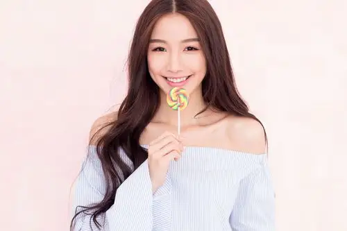 张南写真尽显甜美look气质温婉笑容可人