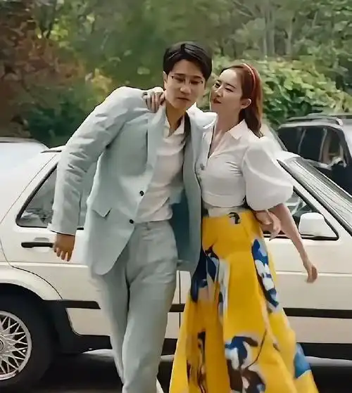 宋承宪是刘亦菲唯一公开承认过的男朋友吧!