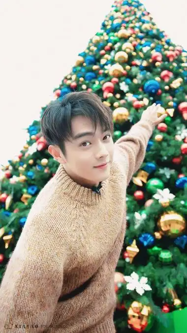 许凯 上海迪士尼 cr. 夏_夭