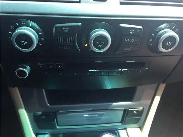 【青岛】2009年1月 宝马 宝马5系 523li 领先型 灰色 自动档