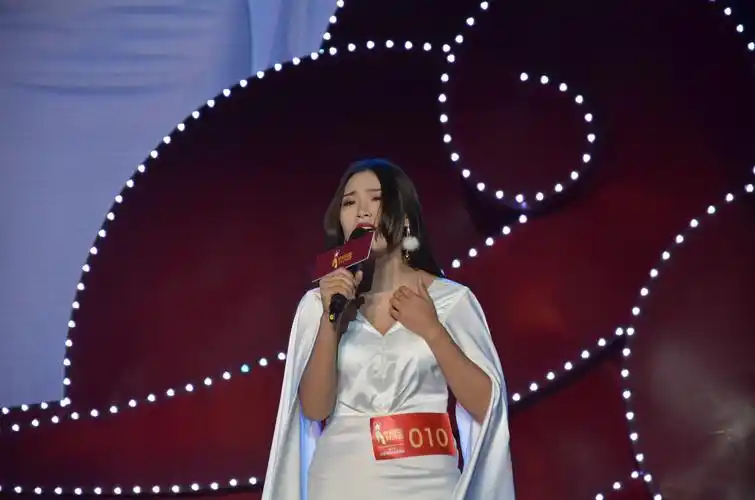 《中国好声音》新疆阿克苏温宿赛区总决赛,蔡治勇摄.