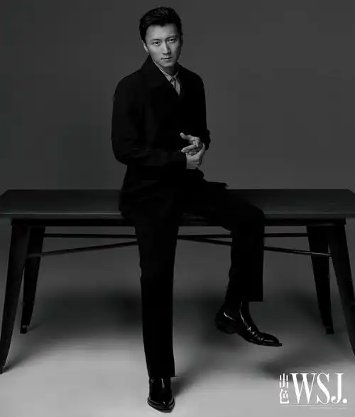 谢霆锋登封《出色wsj.》 眼神坚毅冷峻帅气