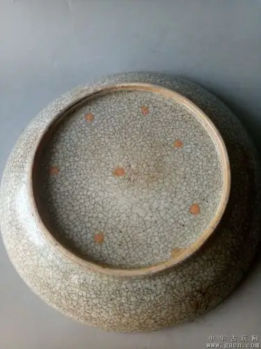 乡下收到的宋代哥窑开片老瓷盘