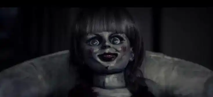 温子仁监制,恐怖感比《鬼修女》高明,联动了"招魂宇宙"