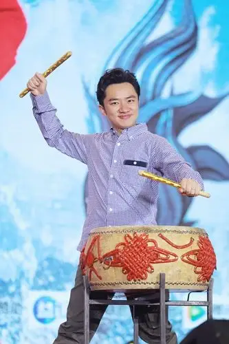 王祖蓝奔跑吧获封颜值担当助力公益向阳奔跑