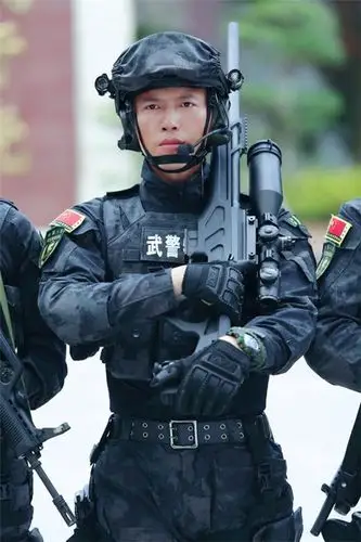 利刃出击猎豹突击队受追捧张进显戏精体质