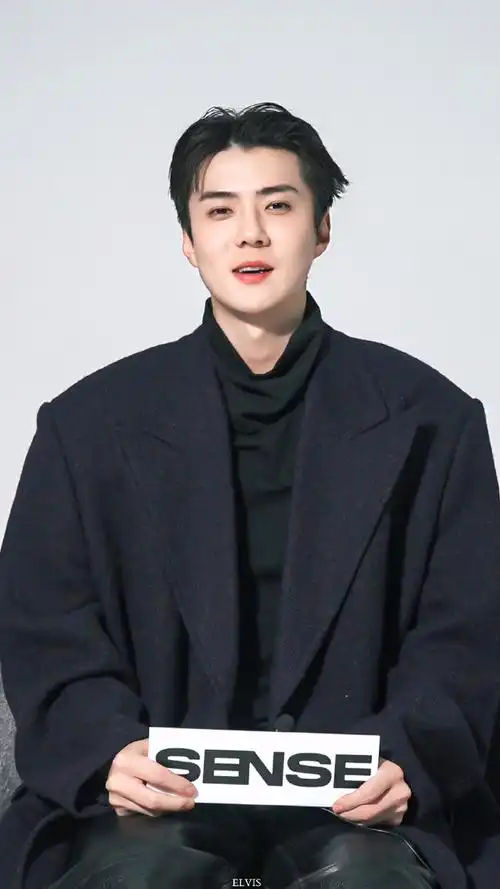 吴世勋超话抽个小奖～请大家多多支持这次的杂志吧～都是世勋的照片!