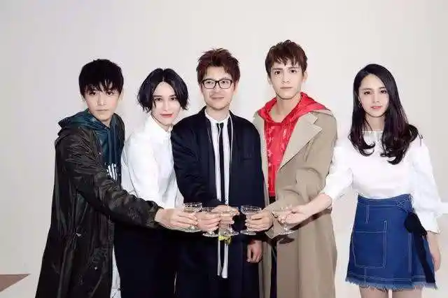 今年最离谱的瓜:网传尚雯婕老公"出柜"曾舜晞-推一下