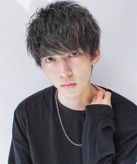 日系空气烫纹理烫 细软少发量发质烫发_男生烫发 - 美发站