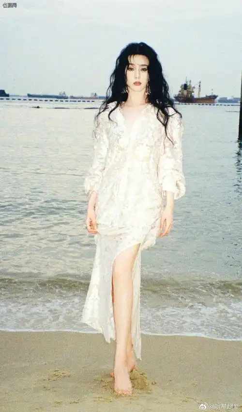 《时尚画报》八月刊范冰冰