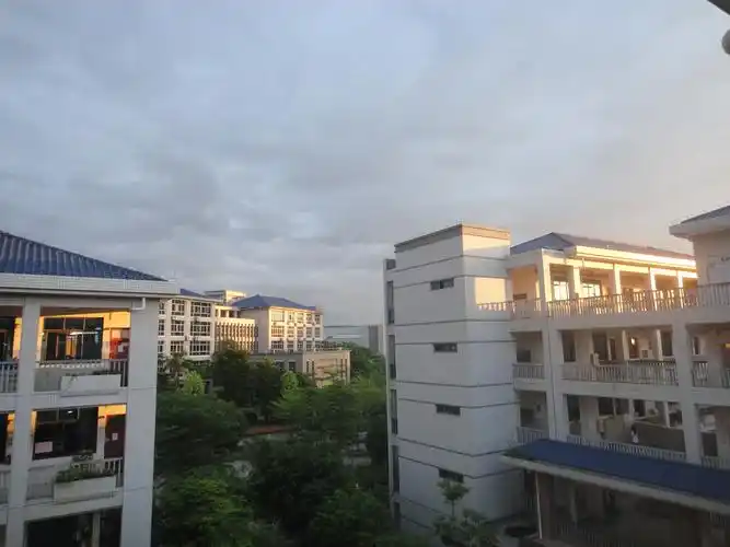 遇见最美梧高(2019梧州高中最美校园竞晒优秀作品)