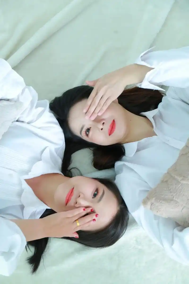 从小一起长大,一起变老,时光不老,我们不散!#闺蜜写真  - 抖音