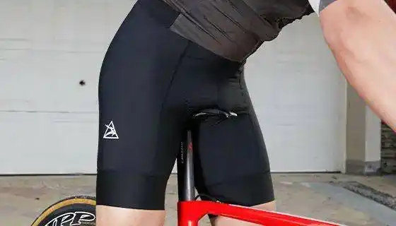 【女生慎入】男生骑行的这几个"痛",你有同感吗?_丁丁_tips_姿势