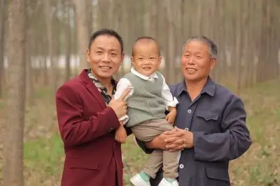 祁隆亲情力作老父亲mv首发金国华导演