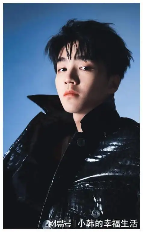 王俊凯比易烊千玺差吗怎么走着走着人生就完全不一样