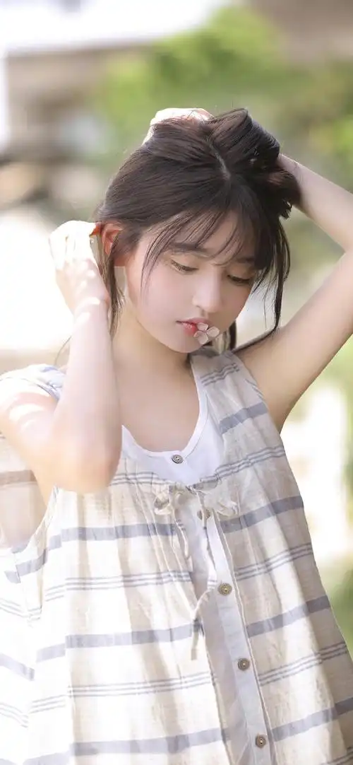 时间:2021-08-31浏览:(1030)标签:格式:jpg热门壁纸标签王羽杉田馥甄