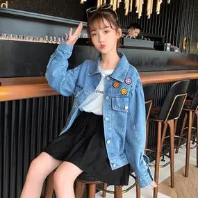 十二岁女孩外套牛仔