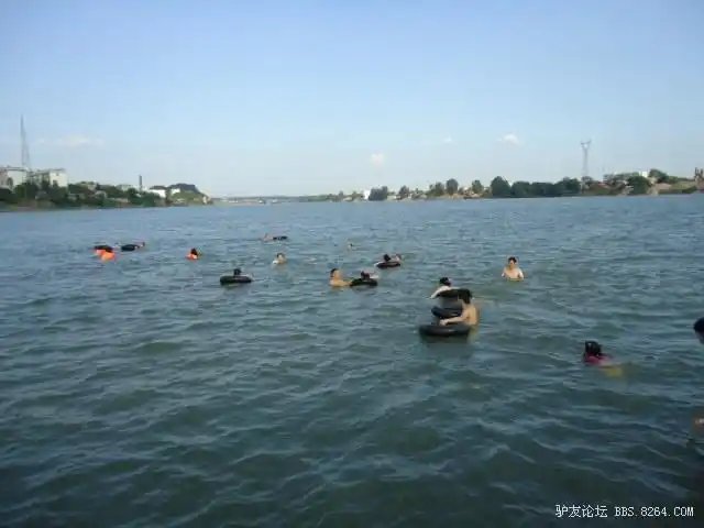 7月4日游衡阳东洲岛沙滩游泳场