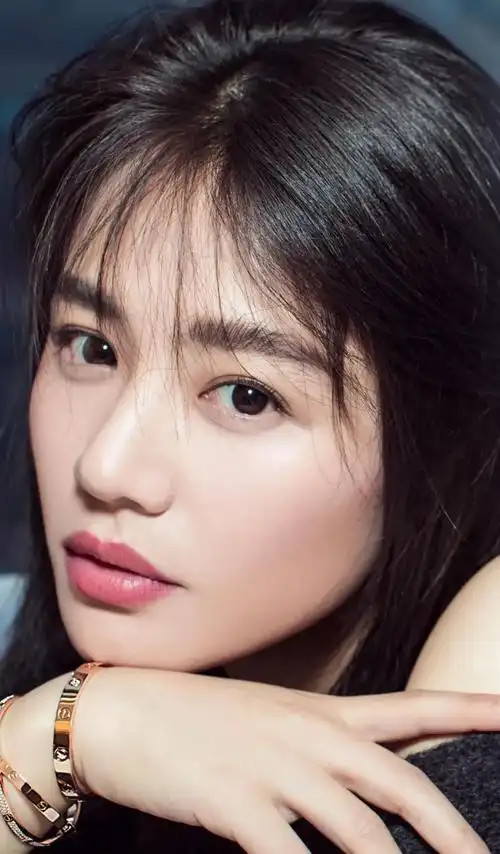 吴京|安徽女明星好美呀!6位来自安徽的女星,个个皮肤白嫩,婀娜多姿