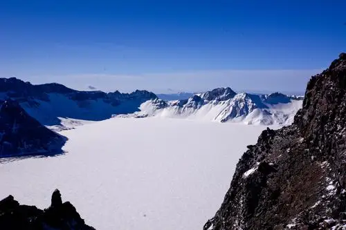 品味天池雪山.赏长白山林海雪原风光