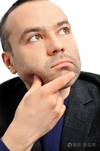 摄图新视界 照片 人物 一个快乐的老年男人的特写镜头.jpg