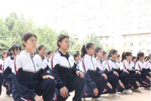 叶城县第二中学党总支书记郭军作了动员讲话,对参训学生提出了具体