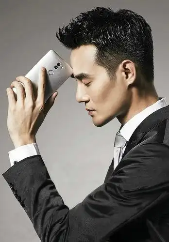 男艺人 90度侧脸