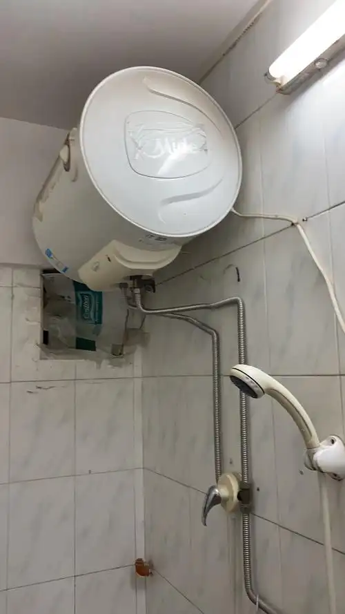 出自用美的热水器