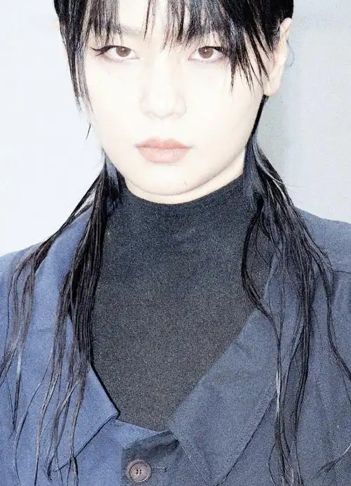 周笔畅袖子好长##周笔畅也玩捏捏