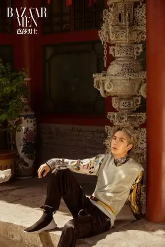 > 正文                  近日,王一博为《芭莎男士》拍摄的一组时尚