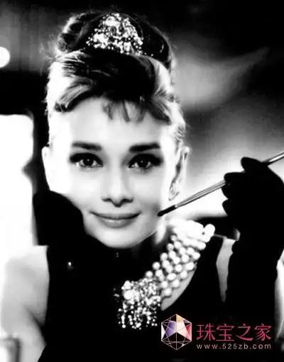 奥黛丽-赫本 珍珠项链