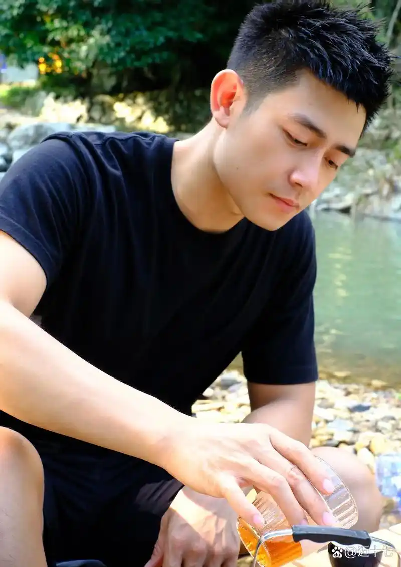 痞帅的成熟男人