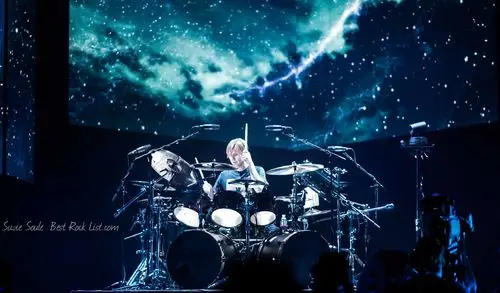 a7x现任鼓手brooks wackerman