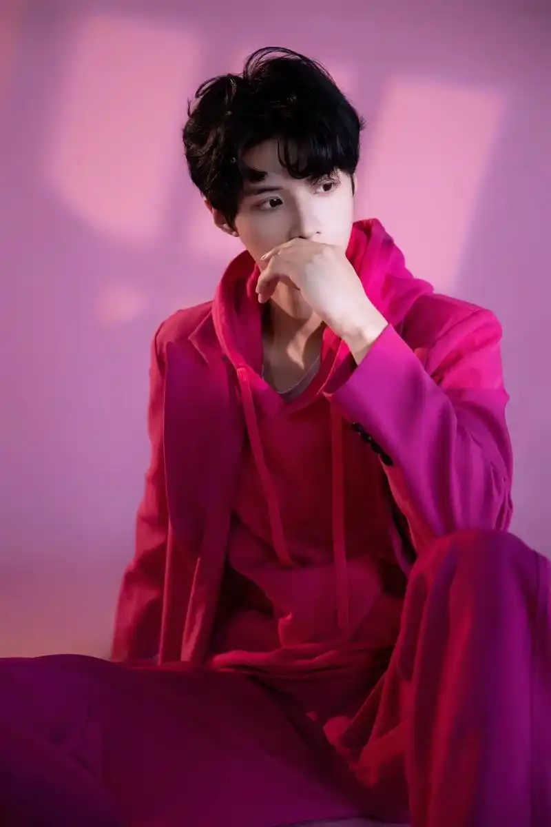 宝藏男孩.#李钟硕 #男生写真 #185大帅哥 #少年感 - 抖音