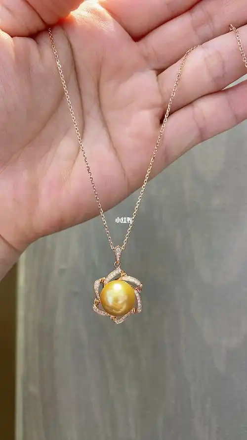 周大福海水珍珠项链